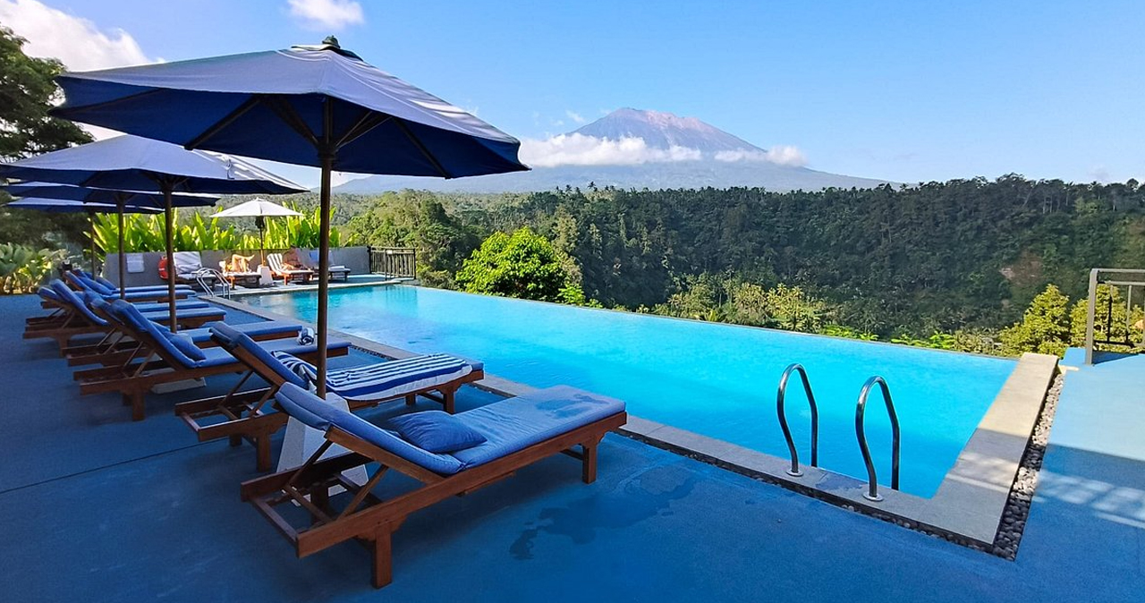 Tapa Agung View